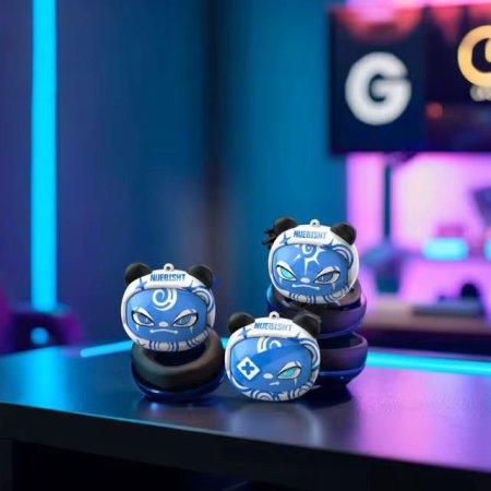 الأزرق والأبيض